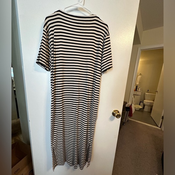 Lou & Grey maxi dress - Picture 4 of 4